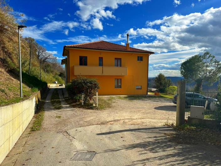 Image No.2-3 Bed Property for sale