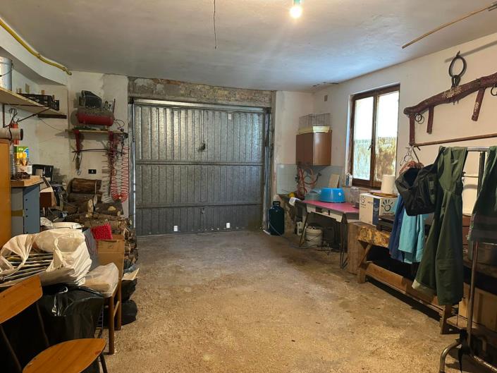 Image No.34-3 Bed Property for sale