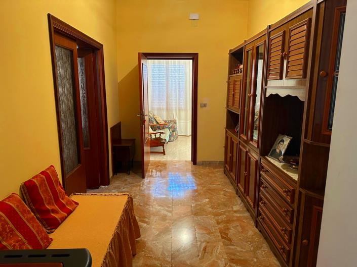 Image No.21-3 Bed Property for sale