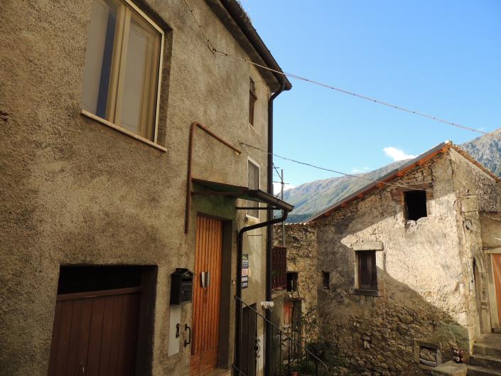 Image No.5-2 Bed Property for sale