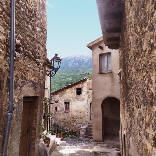 Image No.2-2 Bed Property for sale