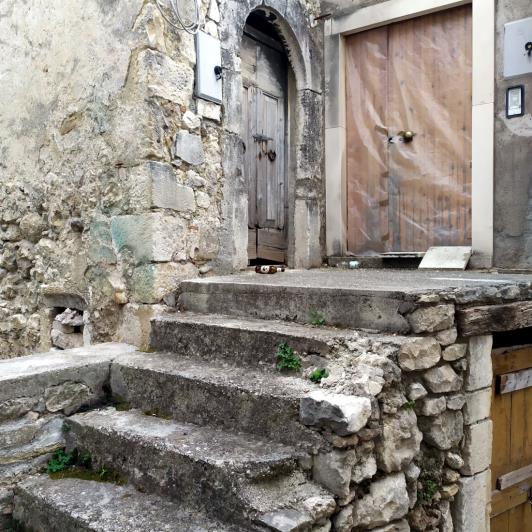 Image No.3-2 Bed Property for sale