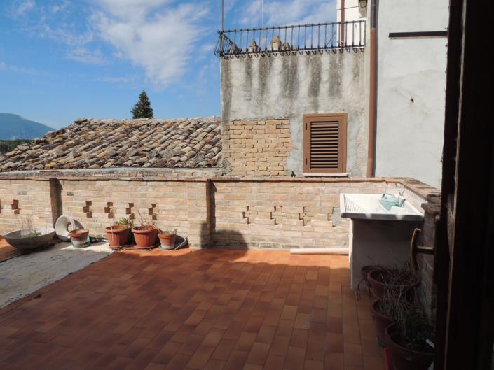 Image No.22-6 Bed House for sale