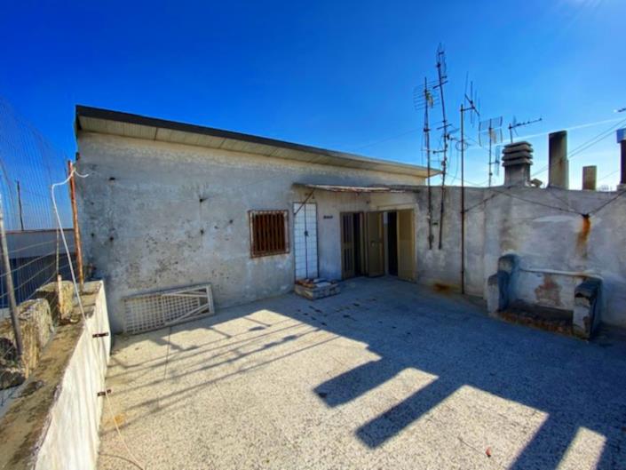 Image No.17-2 Bed Apartment for sale