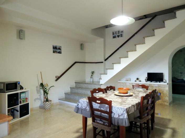 Image No.7-2 Bed Property for sale