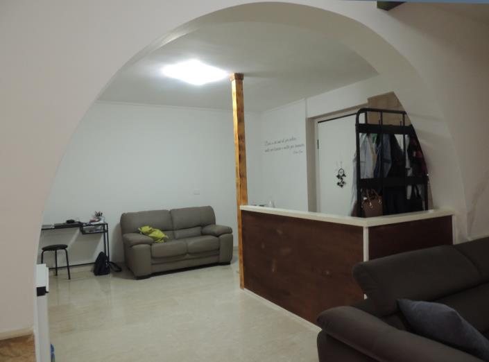 Image No.10-2 Bed Property for sale