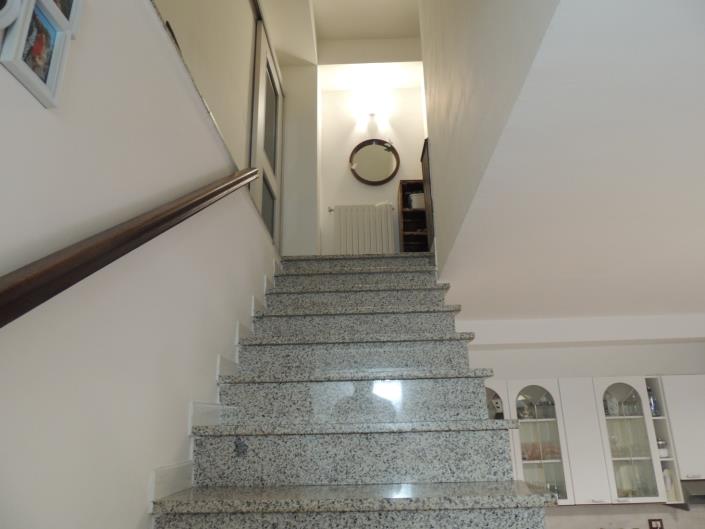 Image No.12-2 Bed Property for sale