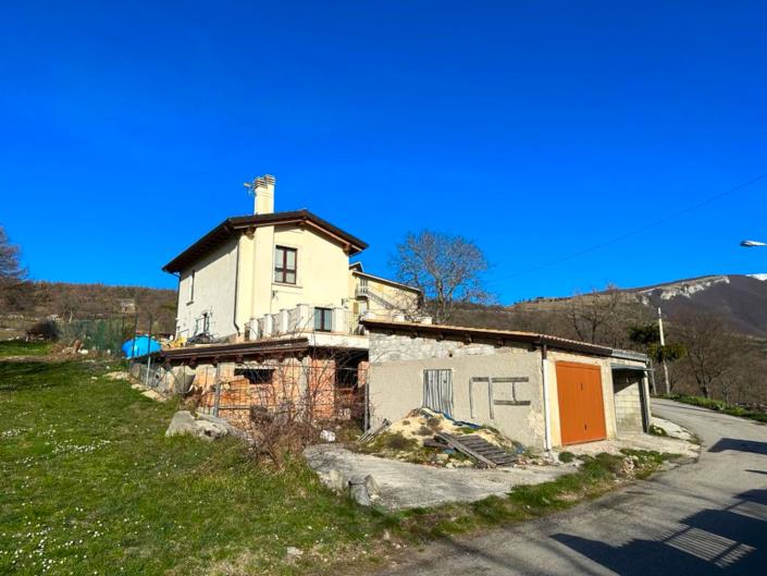 Image No.5-2 Bed Villa / Detached for sale