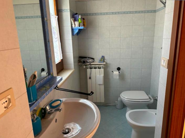 Image No.27-2 Bed Villa / Detached for sale