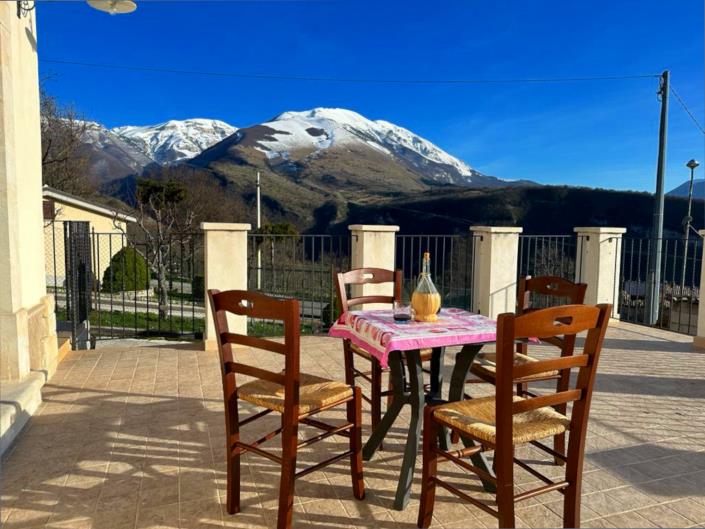 Image No.30-2 Bed Villa / Detached for sale