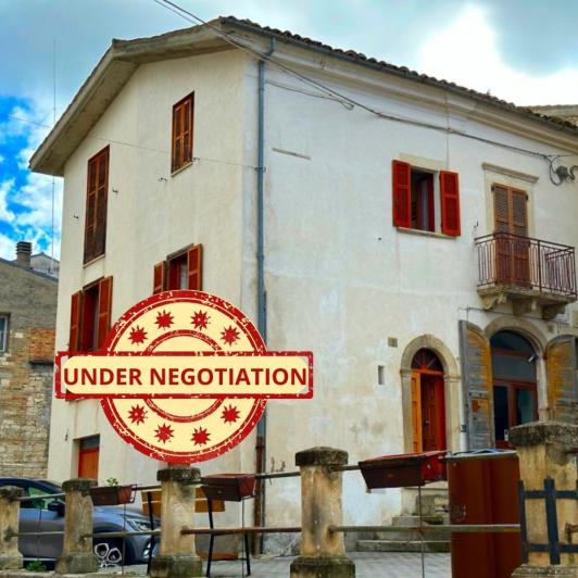 Image No.1-3 Bed Property for sale
