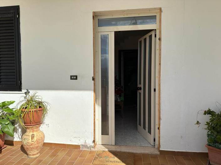 Image No.24-4 Bed Country House for sale