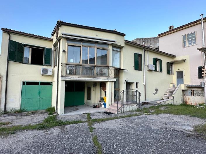 Image No.2-2 Bed Property for sale