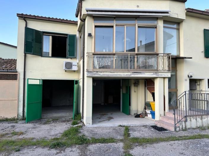 Image No.3-2 Bed Property for sale