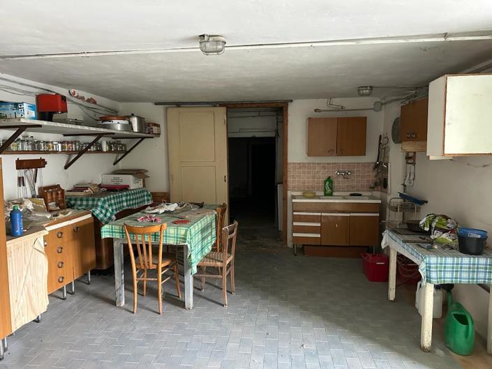 Image No.20-2 Bed Property for sale