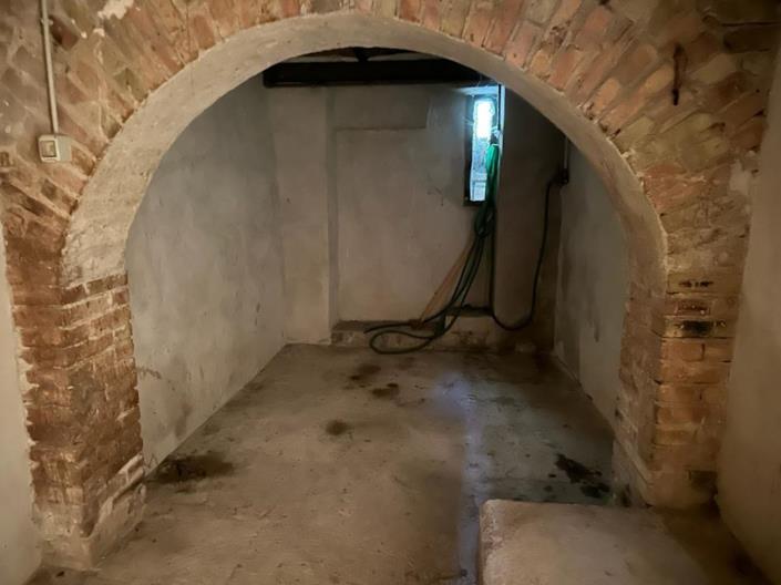 Image No.25-2 Bed Property for sale