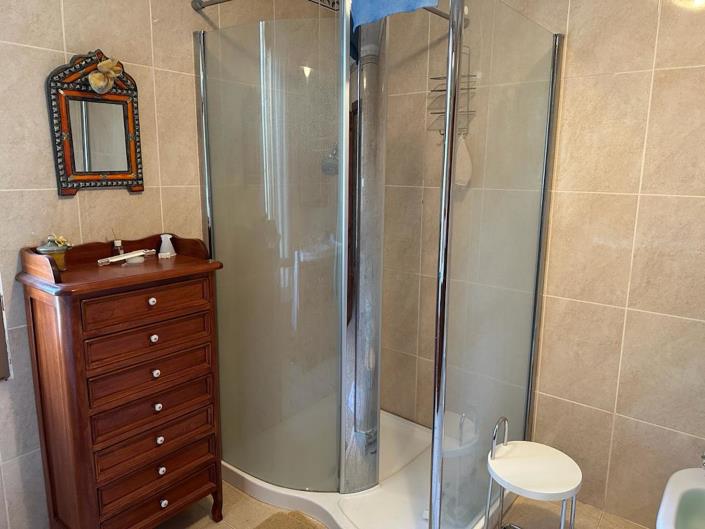 Image No.18-2 Bed Property for sale