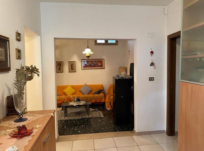 Image No.7-2 Bed Property for sale