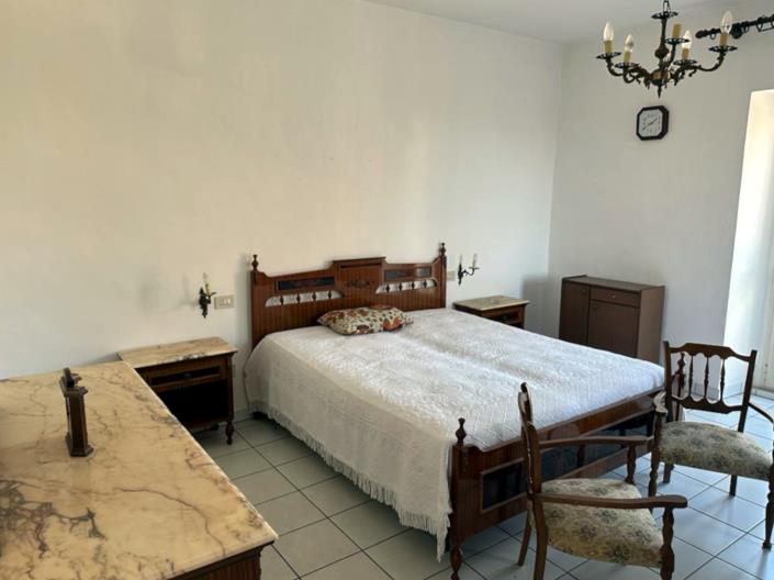 Image No.20-2 Bed Apartment for sale