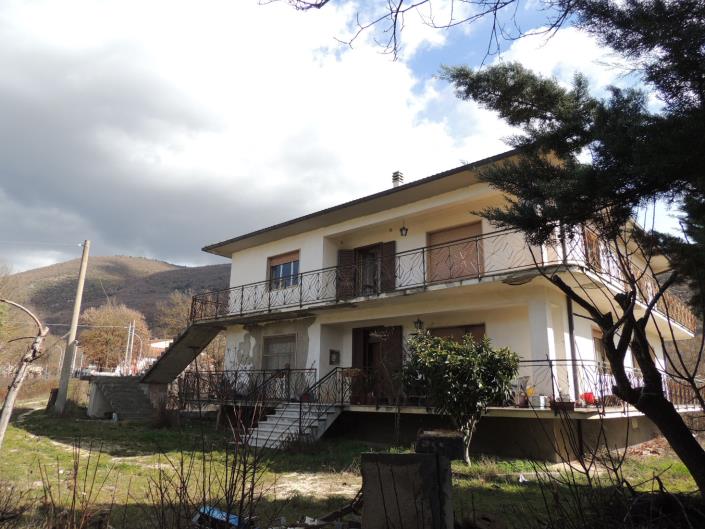 Image No.3-Villa / Détaché de 5 chambres à vendre à Molina Aterno