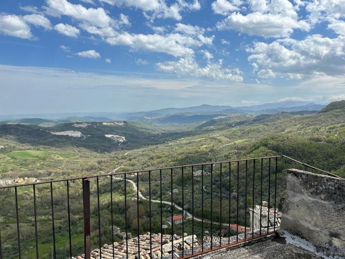 Image No.3-3 Bed Apartment for sale