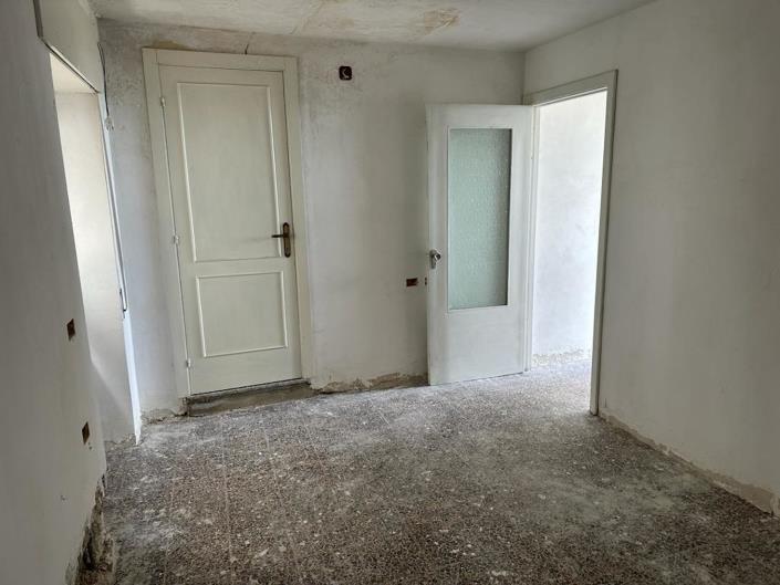 Image No.10-3 Bed Apartment for sale