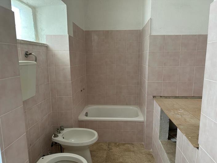 Image No.11-3 Bed Apartment for sale