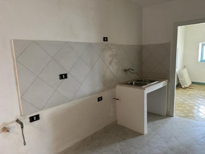 Image No.24-3 Bed Apartment for sale