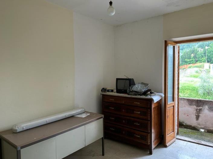 Image No.22-4 Bed Property for sale