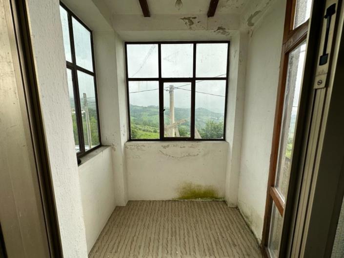 Image No.14-4 Bed Property for sale