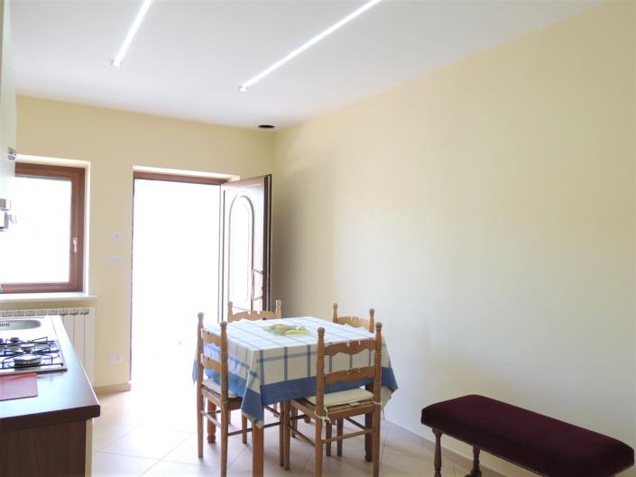 Image No.10-2 Bed House/Villa for sale