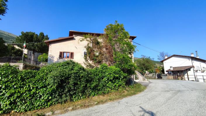 Image No.3-4 Bed House/Villa for sale