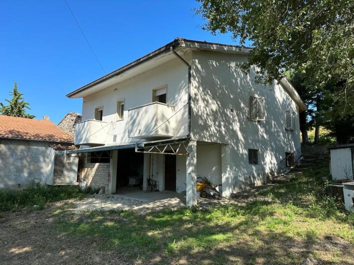 Image No.6-4 Bed Farmhouse for sale