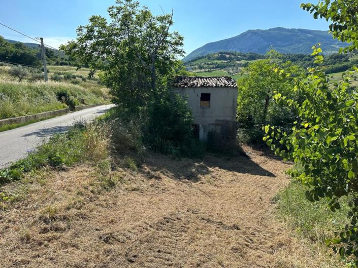 Image No.22-4 Bed Farmhouse for sale