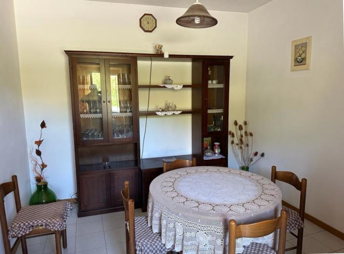 Image No.13-4 Bed Farmhouse for sale