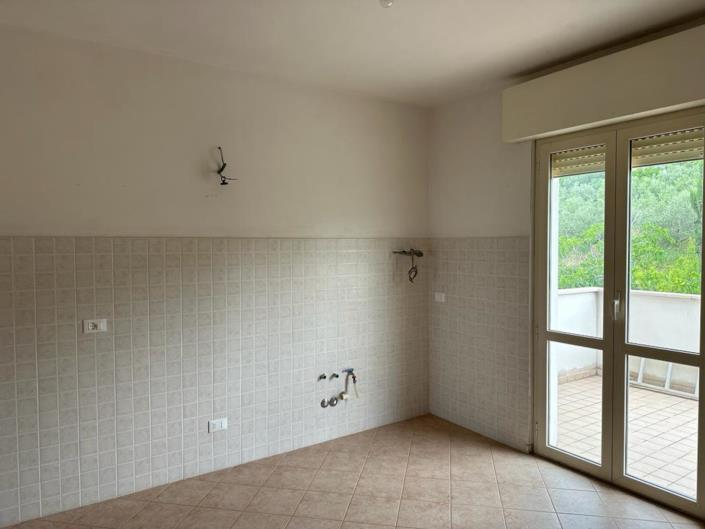 Image No.14-2 Bed Villa / Detached for sale