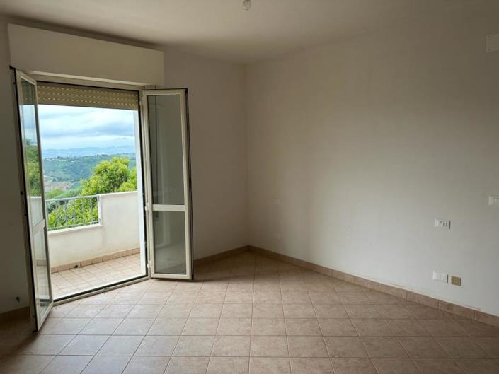 Image No.18-2 Bed Villa / Detached for sale