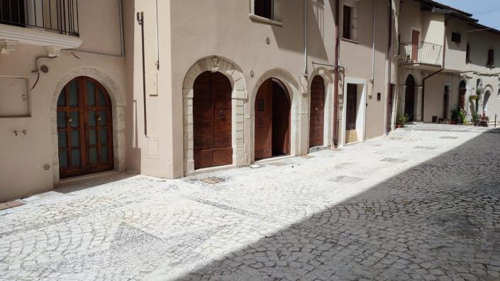 Image No.5-1 Bed House for sale