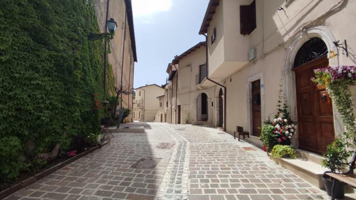 Image No.4-1 Bed House for sale