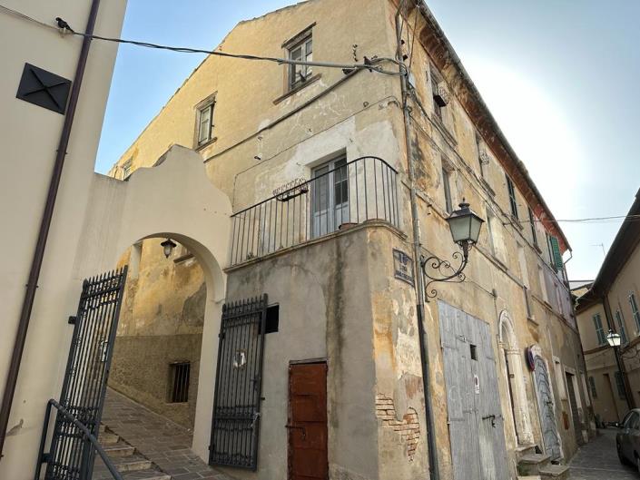Image No.1-Maison de 6 chambres à vendre à Pianella