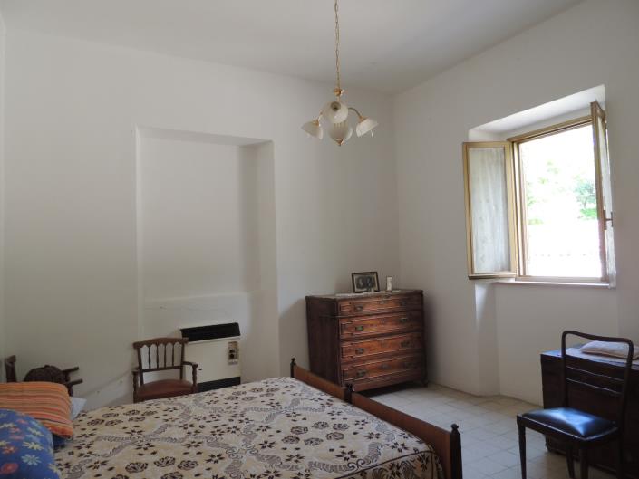 Image No.11-3 Bed Country Property for sale