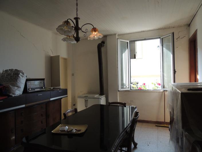 Image No.8-3 Bed Country Property for sale