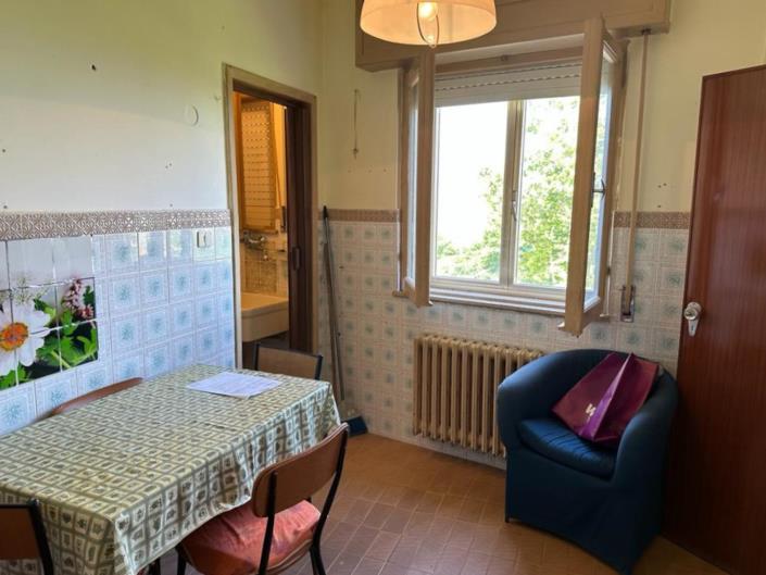 Image No.10-4 Bed Property for sale