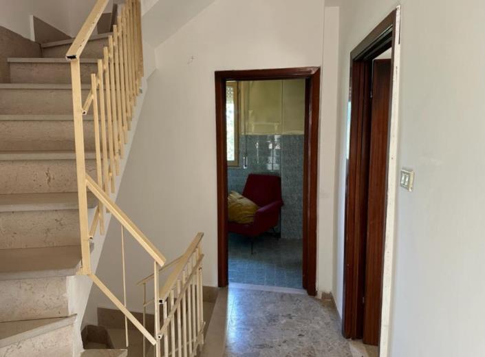 Image No.13-4 Bed Property for sale