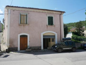 1 - Capestrano, Propriété