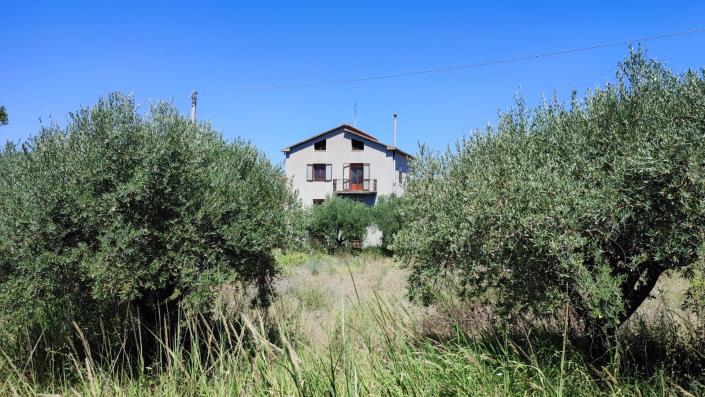 Image No.3-8 Bed Country Property for sale