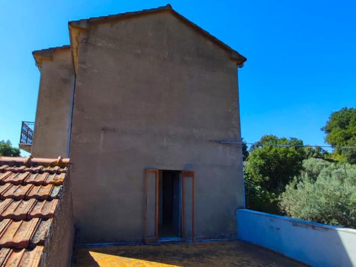 Image No.4-8 Bed Country Property for sale