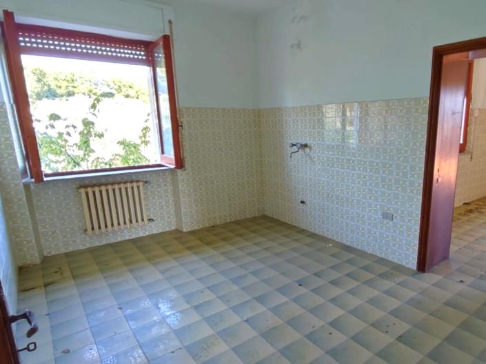 Image No.16-8 Bed Country Property for sale