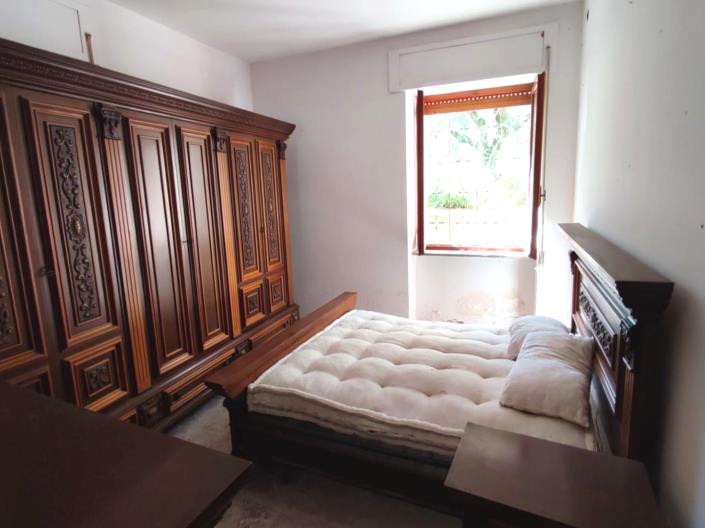 Image No.19-8 Bed Country Property for sale