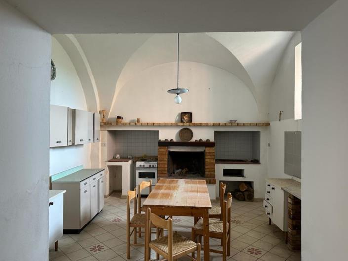 Image No.13-5 Bed Property for sale